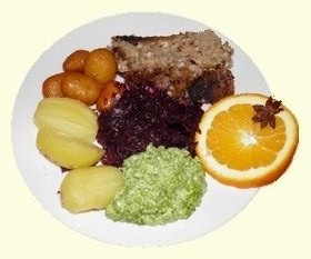 Julemiddag med n&oslash;ddesteg
